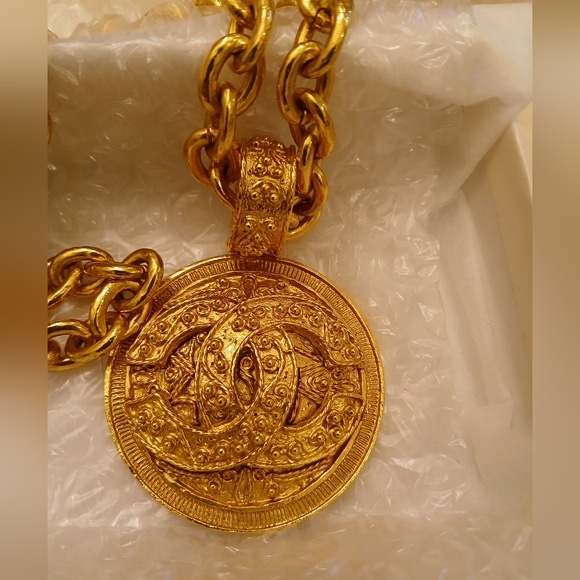 Authentic Chanel Vintage Byzantine CC Pendant Necklace - Picture 2 of 11